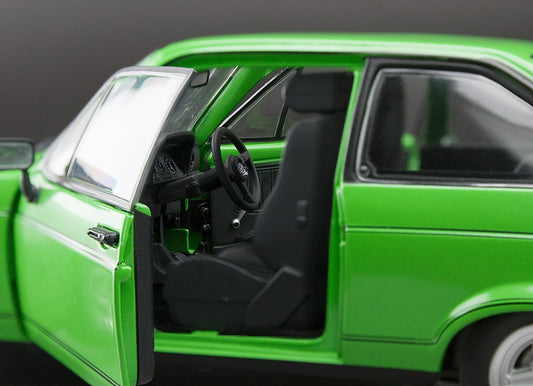SUNSTAR #4635R - 1976 Ford Escort MKII RS Mexico -Signal Green (RHD)