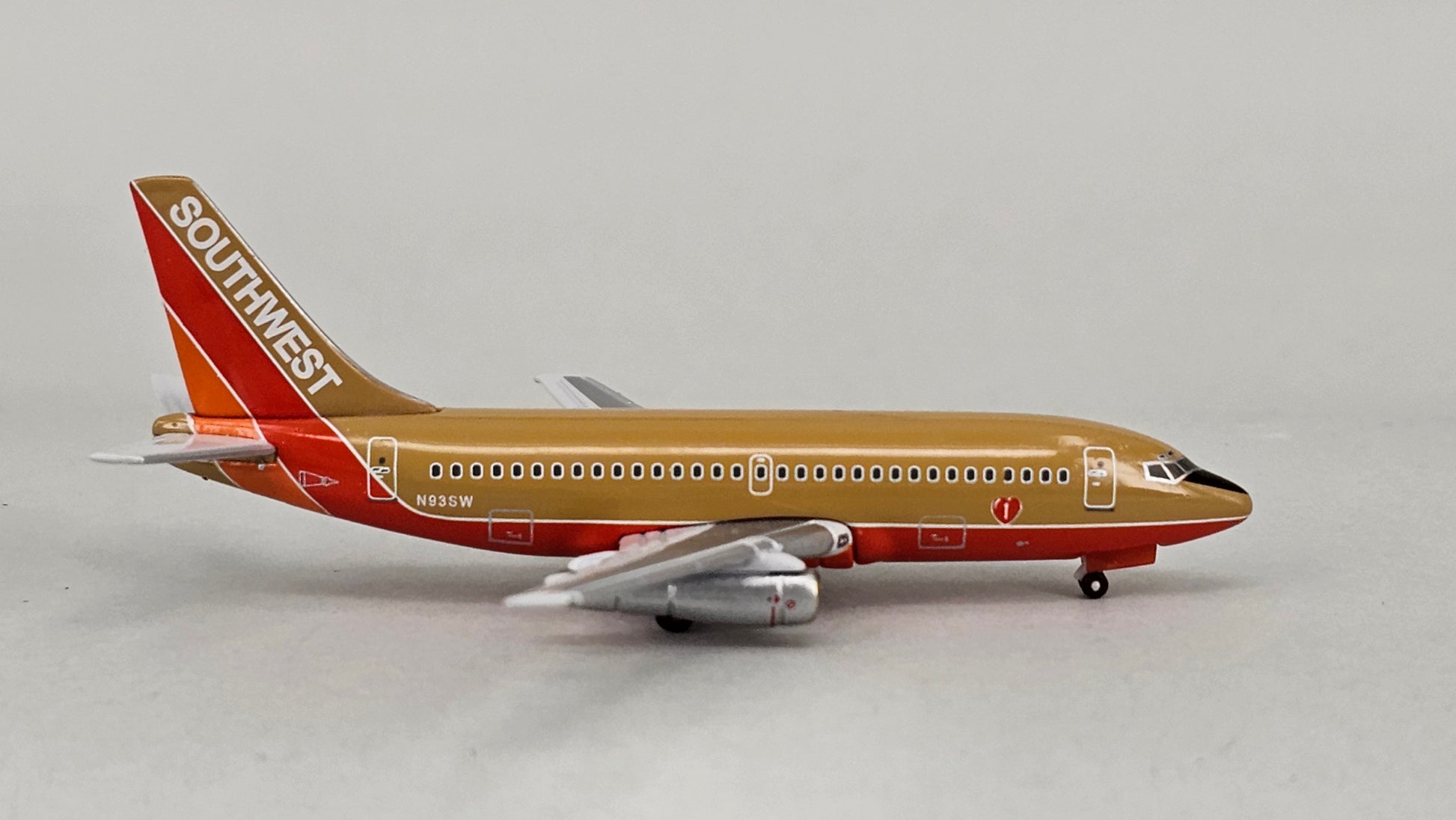 Gemini Jets 1:400 Scale Boeing 737-200 'Southwest Airlines' Model Aircraft. Reg No.N93SW - Chester Model Centre