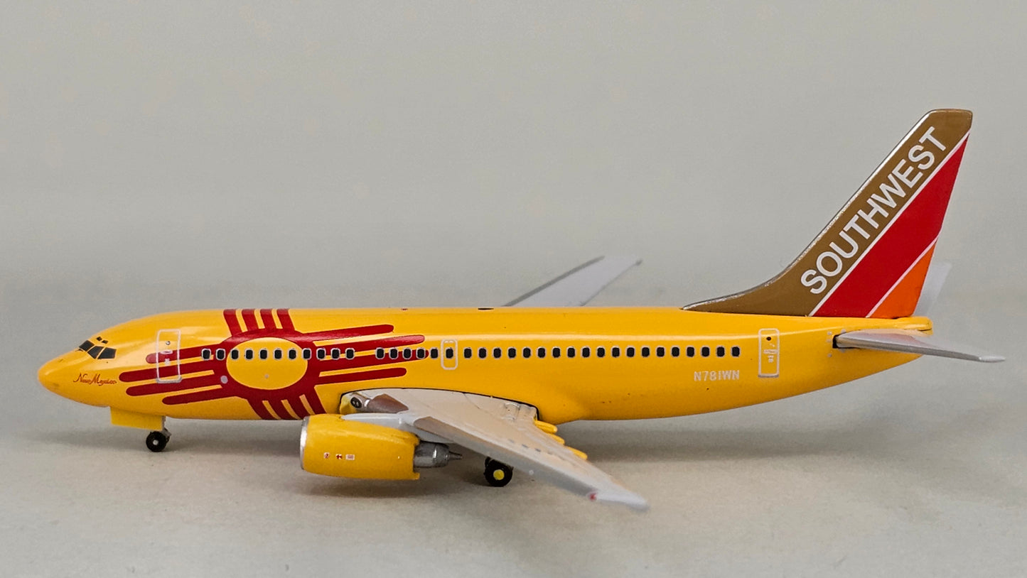 Gemini Jets Limited Edition 1:400 Scale Die-cast Boeing 737-700 'Southwest Airlines' Model Aircraft. Reg No. N781WN - Chester Model Centre