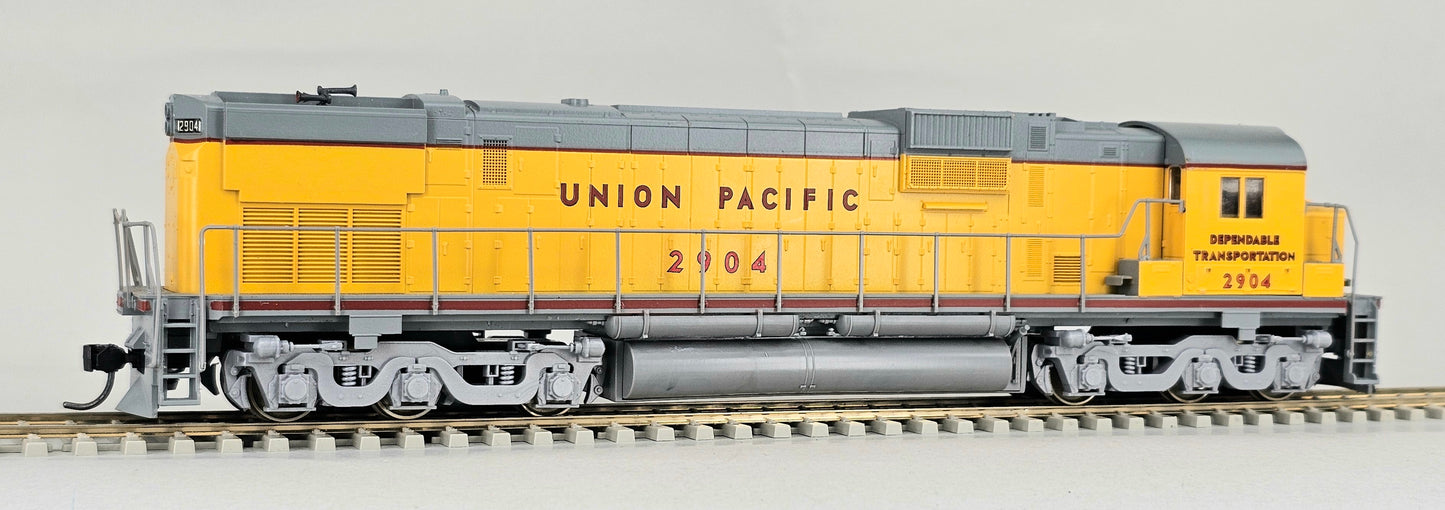 STEWART HOBBIES #6318 ALCO Century 630 Union Pacific Locomotive #2904 DC Only