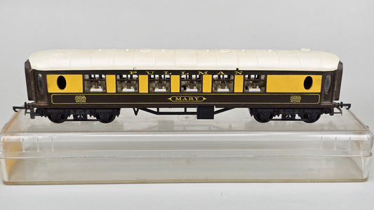 Triang HORNBY R228 Pullman Coach 'MARY' - Unglazed windows - Chester Model Centre