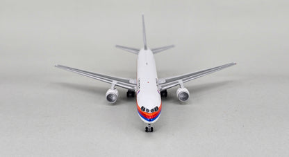 Gemini Jets II Limited Edition 1:400 Scale Die-cast United Airlines 767-300 Model Aircraft Reg: N647UA - Chester Model Centre