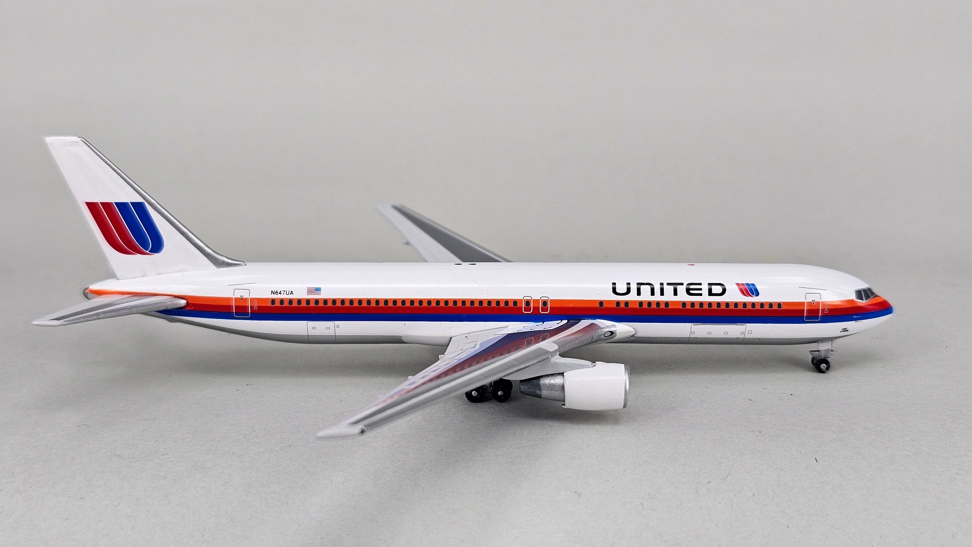 Gemini Jets II Limited Edition 1:400 Scale Die-cast United Airlines 767-300 Model Aircraft Reg: N647UA - Chester Model Centre