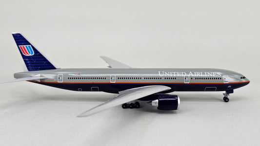 Dragon Wings Premiere Collection 1:400 Scale Die-cast B777-222 United Airlines 'Etops' Model Aircraft Reg:N772UA - Chester Model Centre