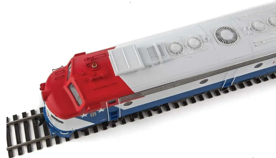 WALTHERS Proto #920-42384 EMD E9A Locomotive Preamble Express #951 (Loksound 5 DCC and Sound fitted) - Chester Model Centre