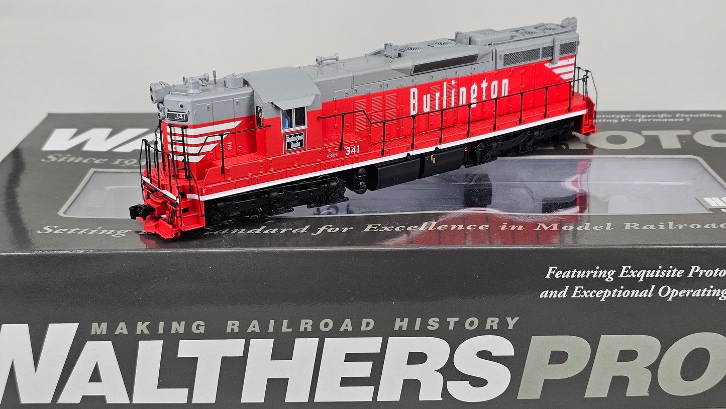 WALTHERS PROTO HO Scale 920-48626 EMD SD9 Locomotive CB&Q (Chicago, Burlington & Quincy Railway)#341 (DCC Ready)