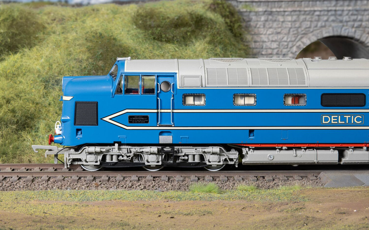 Hornby Dublo R30297 BR - English Electric - DP1 'Deltic' - c.1955 - Chester Model Centre