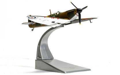 CORGI AA39216 Supermarine Spitfire MkI - RAF No.222 Sqn - Flt Lt Douglas Bader (Battle of Britain 85) - Chester Model Centre