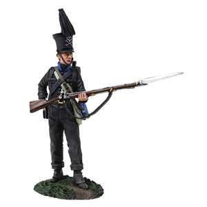 36154 Brunswick Leib Battalion Reaching for Cartridge - Chester Model Centre