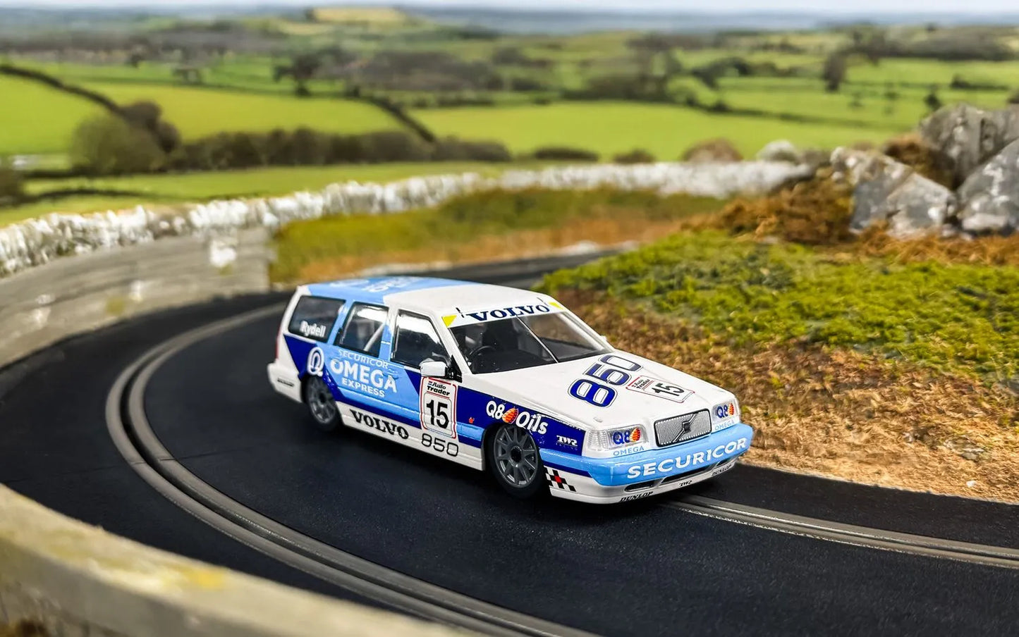 SCALEXTRIC C4597 Volvo 850 Estate - BTCC 1994 - Rickard Rydell - Chester Model Centre