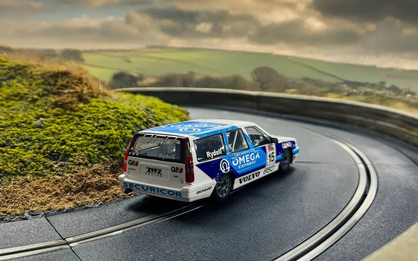 SCALEXTRIC C4597 Volvo 850 Estate - BTCC 1994 - Rickard Rydell - Chester Model Centre
