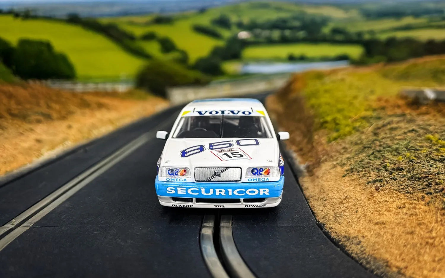 SCALEXTRIC C4597 Volvo 850 Estate - BTCC 1994 - Rickard Rydell - Chester Model Centre