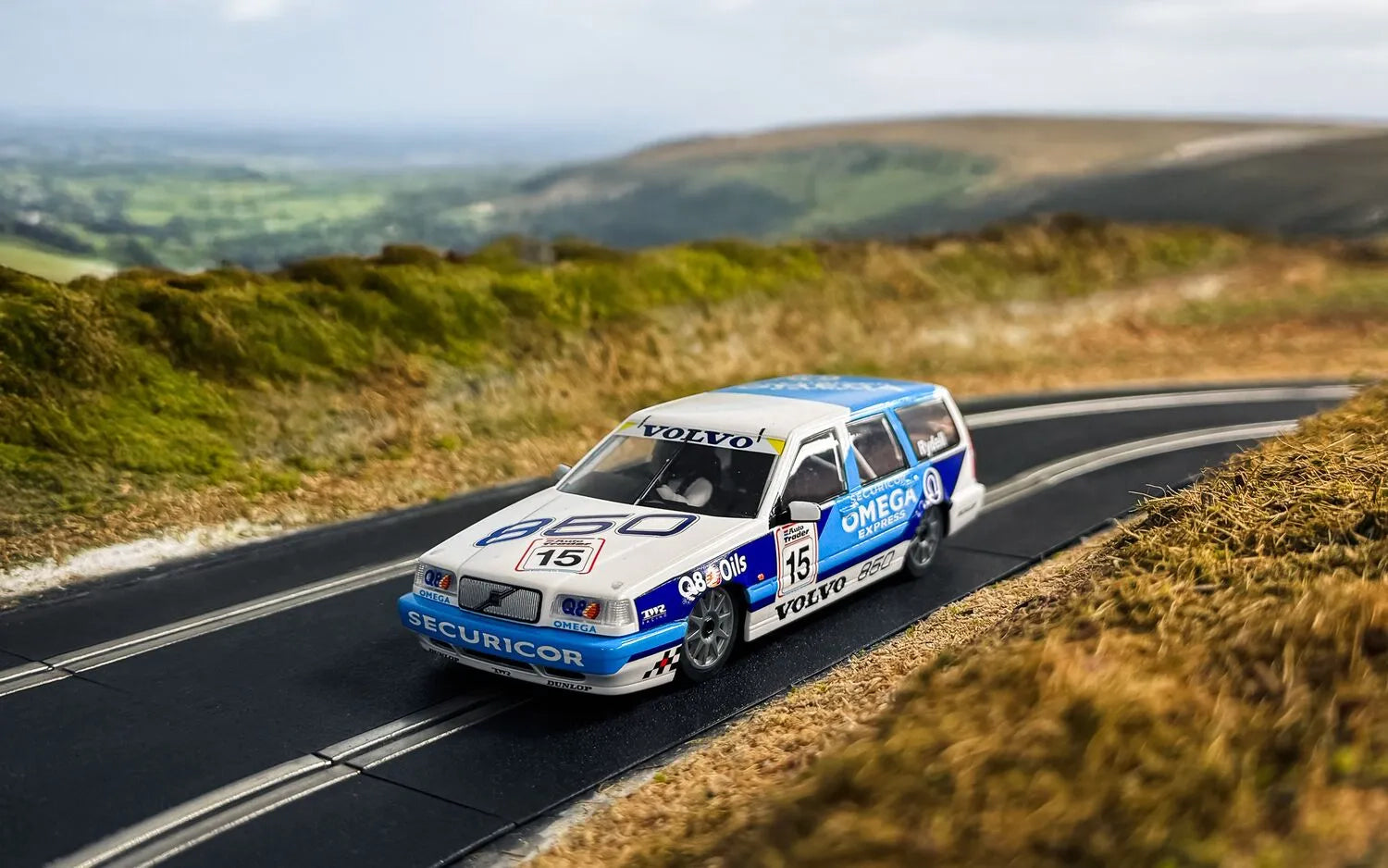 SCALEXTRIC C4597 Volvo 850 Estate - BTCC 1994 - Rickard Rydell - Chester Model Centre