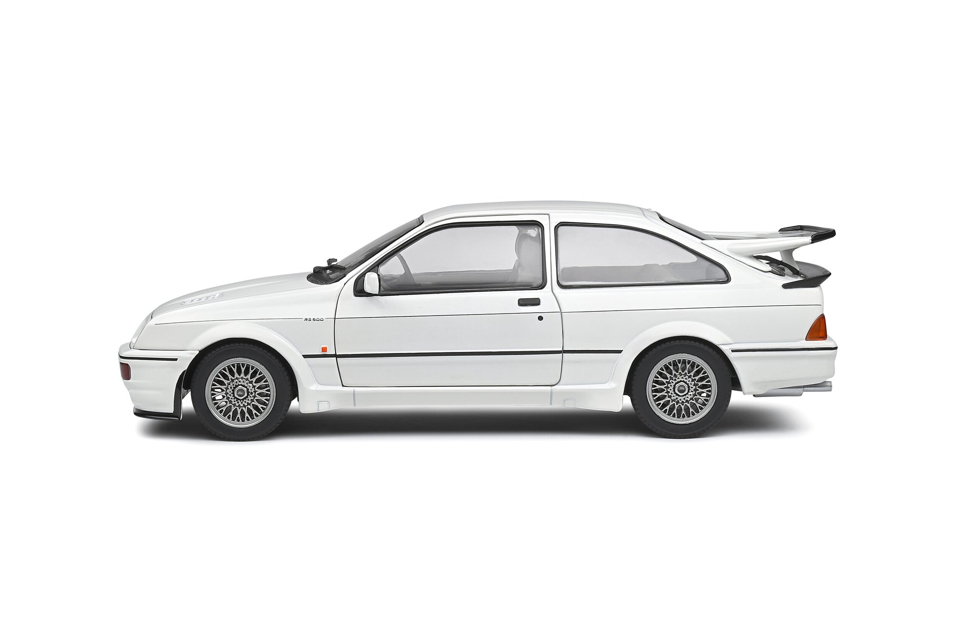 Solido 1:18 Ford Sierra Cosworth RS500 White - Chester Model Centre