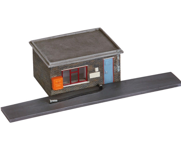 Bachmann Scenecraft 44-128 Fueling Point Pump House - Chester Model Centre