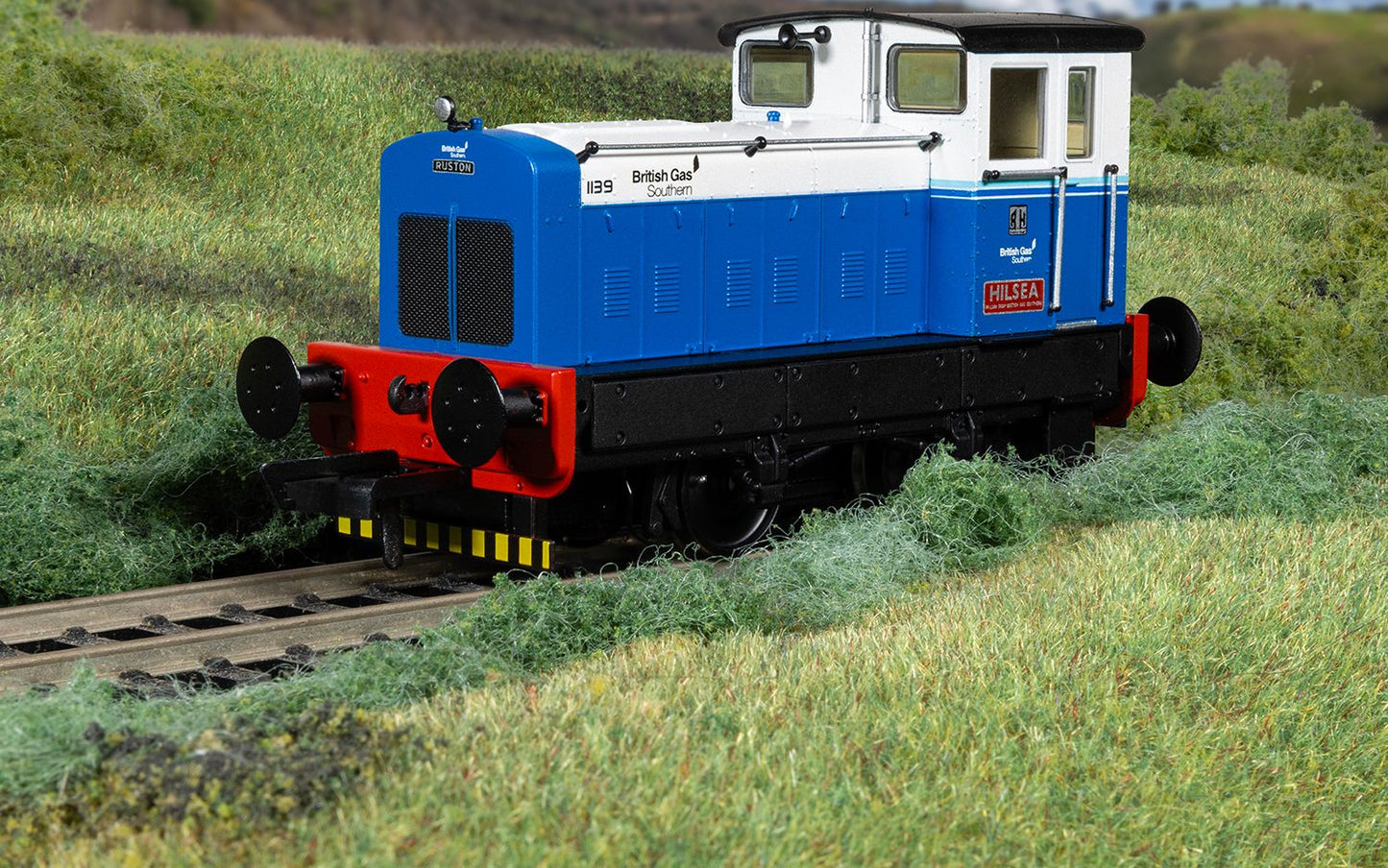 Hornby R30016 British Gas Ruston and Hornsby 88DS 0-4-0 NO. 1139 DCC Ready - Chester Model Centre