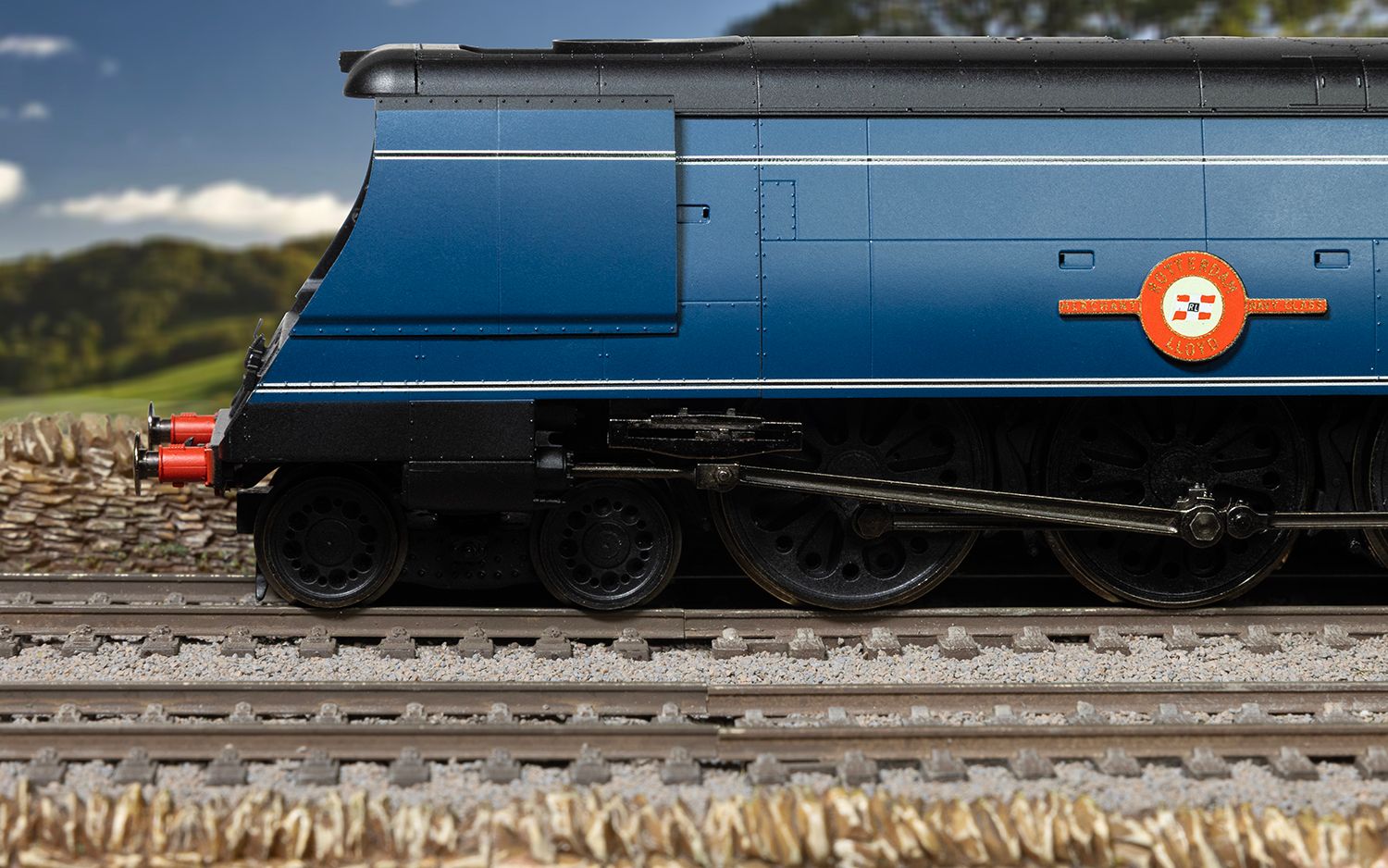HORNBY R30401 BR Merchant Navy Class - 35015 'Rotterdam Lloyd' Era 4 - Early BR (1948 - 1956) - Chester Model Centre