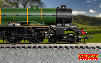 Hornby Railroad R30433 BR B17 Class Locomotive 'Darlington' No.61652 BR Green (DCC Ready)) - Chester Model Centre