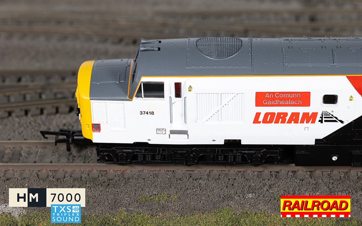 Hornby Railroad plus - Enhanced Livery R30436TXS Loram Class 37 AN COMUNN GAIDHEALACH NO. 37418 (WITH SOUND) - Chester Model Centre