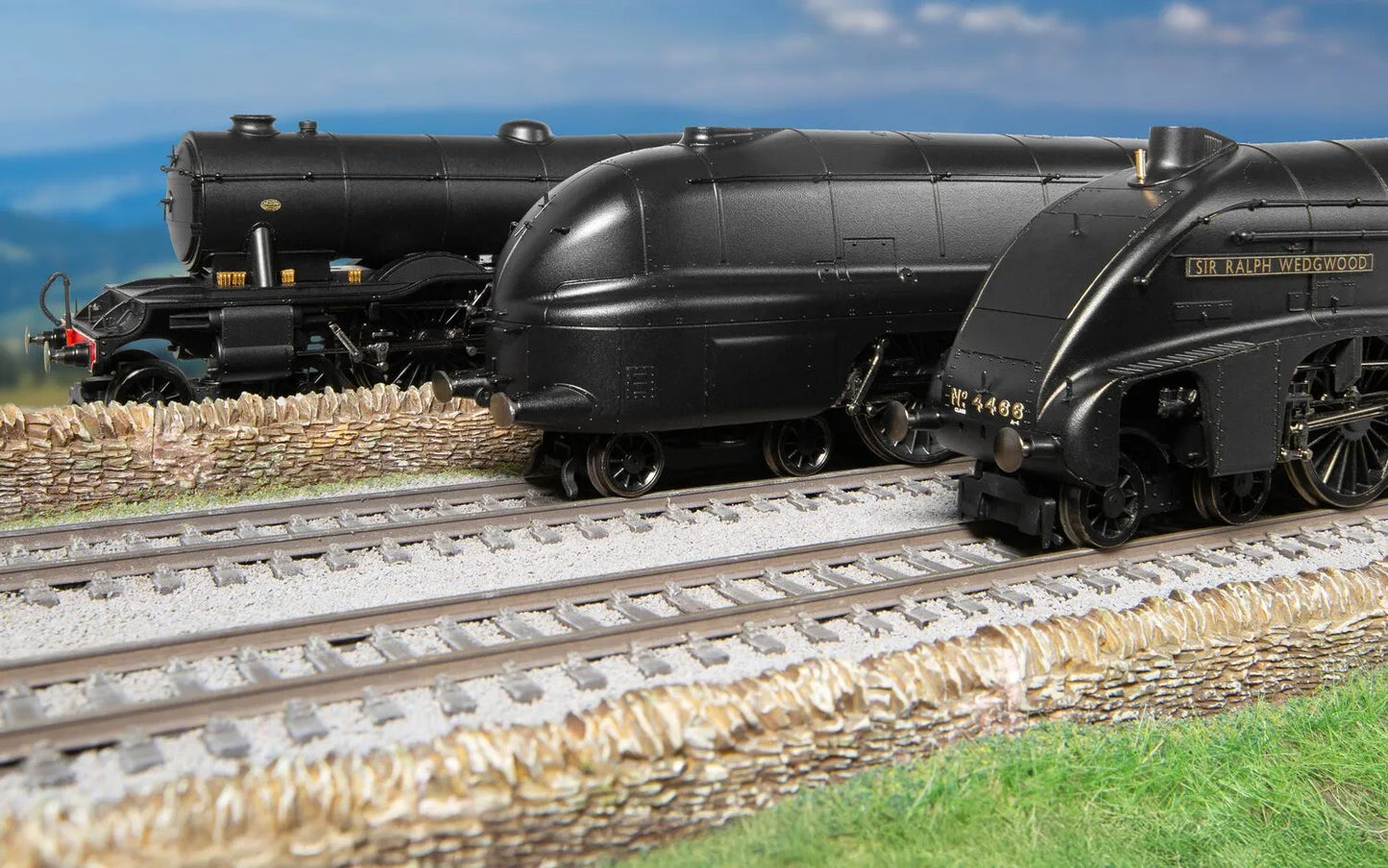 HORNBY R30454 LNER - Class A3 - 4472 'Flying Scotsman' (VE Day 80th Anniversary) - Chester Model Centre