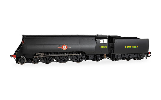 HORNBY R30455 SR - Merchant Navy Class - 21C9 'Shaw Savill' (VE Day 80th Anniversary) Era 4 - 1948-1956 DCC Ready 21pin - Chester Model Centre
