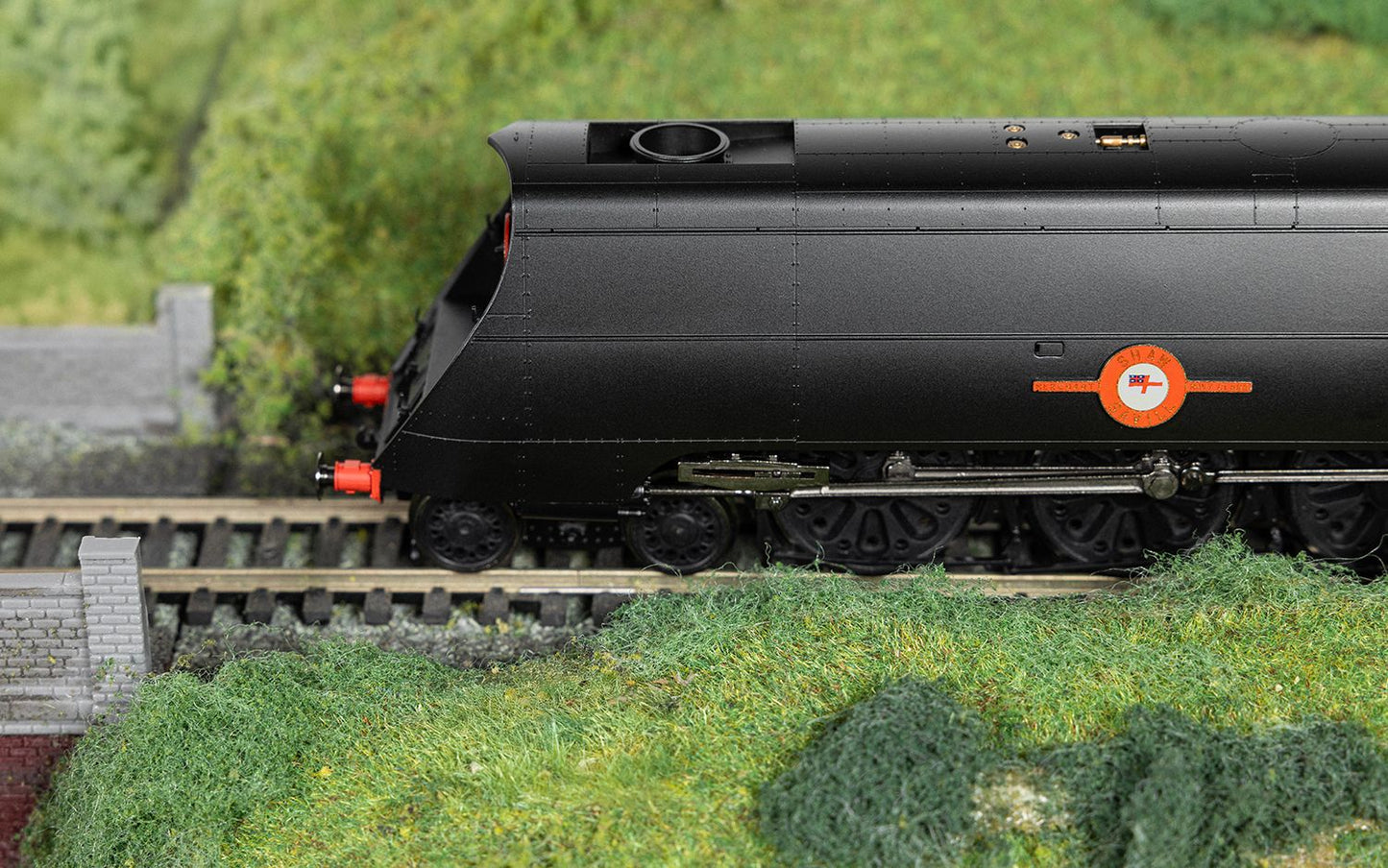 HORNBY R30455 SR - Merchant Navy Class - 21C9 'Shaw Savill' (VE Day 80th Anniversary) Era 4 - 1948-1956 DCC Ready 21pin - Chester Model Centre