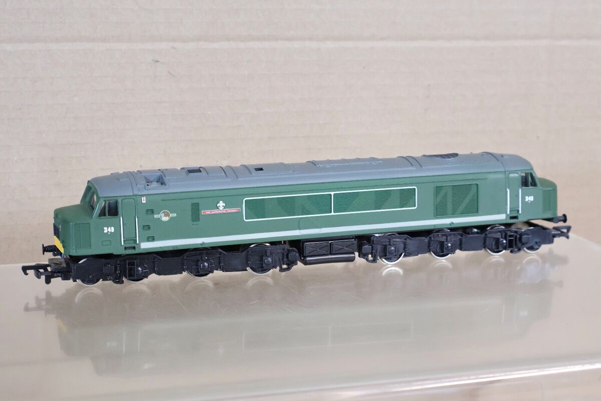 Mainline Railways 37-050 Type 4 1CO - CO1 Diesel Locomotive Green 37-050 - Chester Model Centre