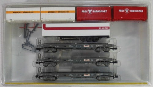 TRIX 15045 N Gauge - three wagons and container loads - Chester Model Centre