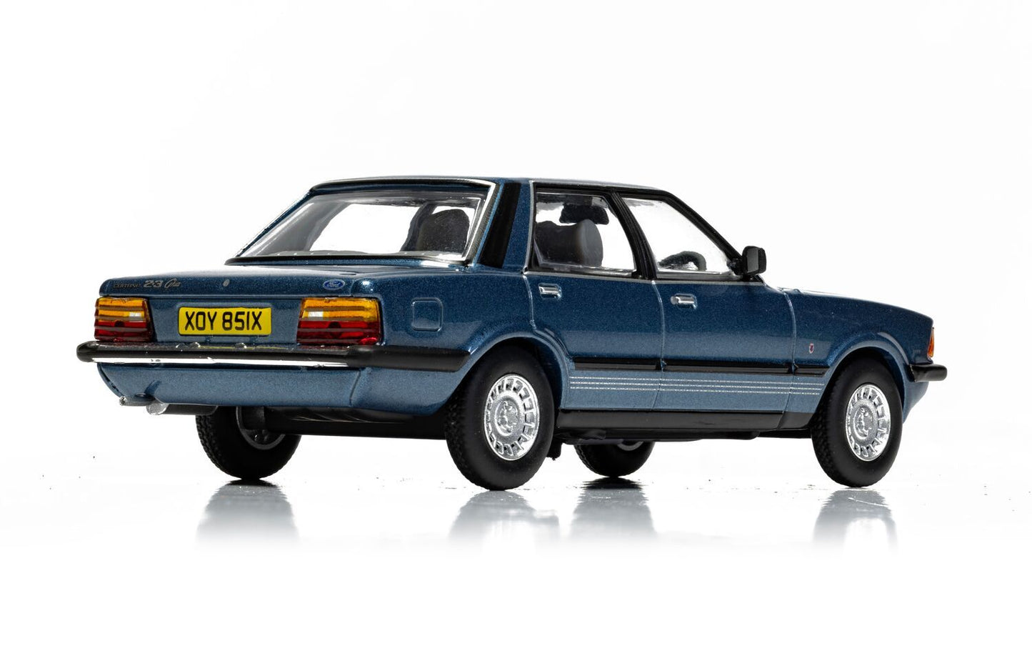 CORGI Vanguards VA15007 Ford Cortina Mk5 2.3 Ghia - Titan Blue - Chester Model Centre