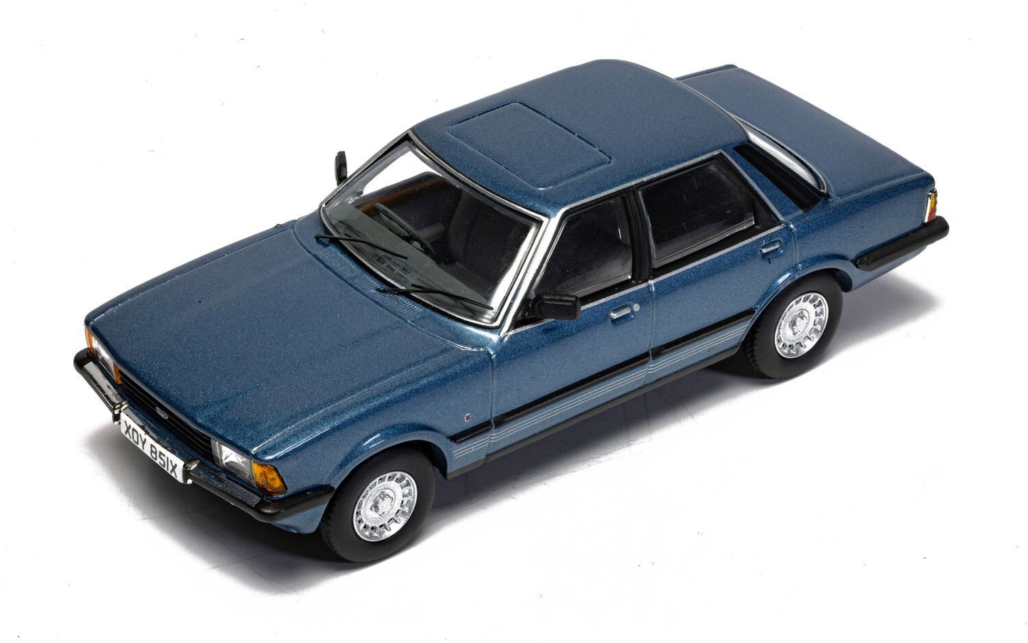 CORGI Vanguards VA15007 Ford Cortina Mk5 2.3 Ghia - Titan Blue - Chester Model Centre