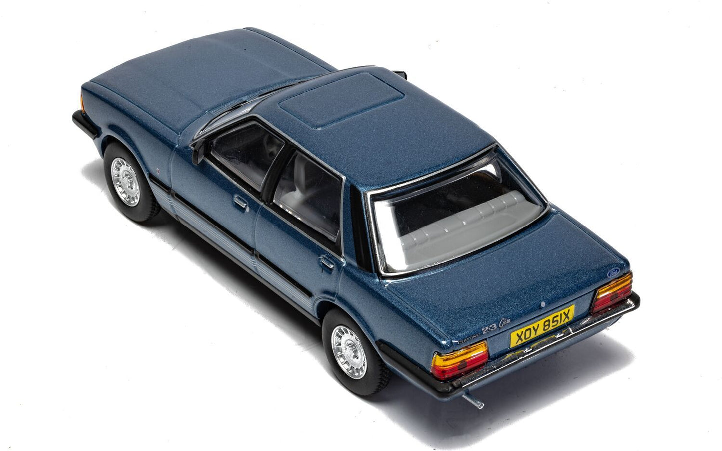 CORGI Vanguards VA15007 Ford Cortina Mk5 2.3 Ghia - Titan Blue - Chester Model Centre