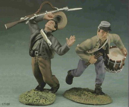 17109 Confederate Drummer and Wounded Private - Chester Model Centre