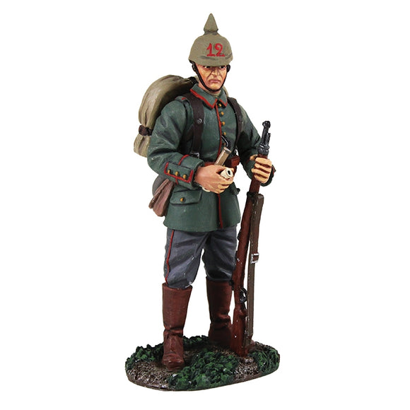 1914 German Standing with Pipe - Chester Model Centre