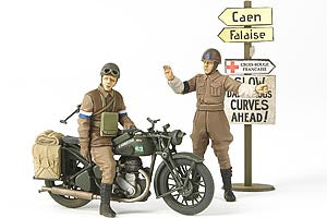 BSA M20 Motorcycle w Military Police - Chester Model Centre