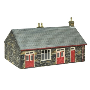 Bachmann 44-0169R OO/OO9 Harbour Station Booking Office - Red - Chester Model Centre