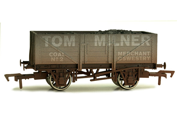 Dapol OO GAUGE 5 PLANK WAGON 10' WHEELBASE TOM MILNER WEATHERED - Chester Model Centre