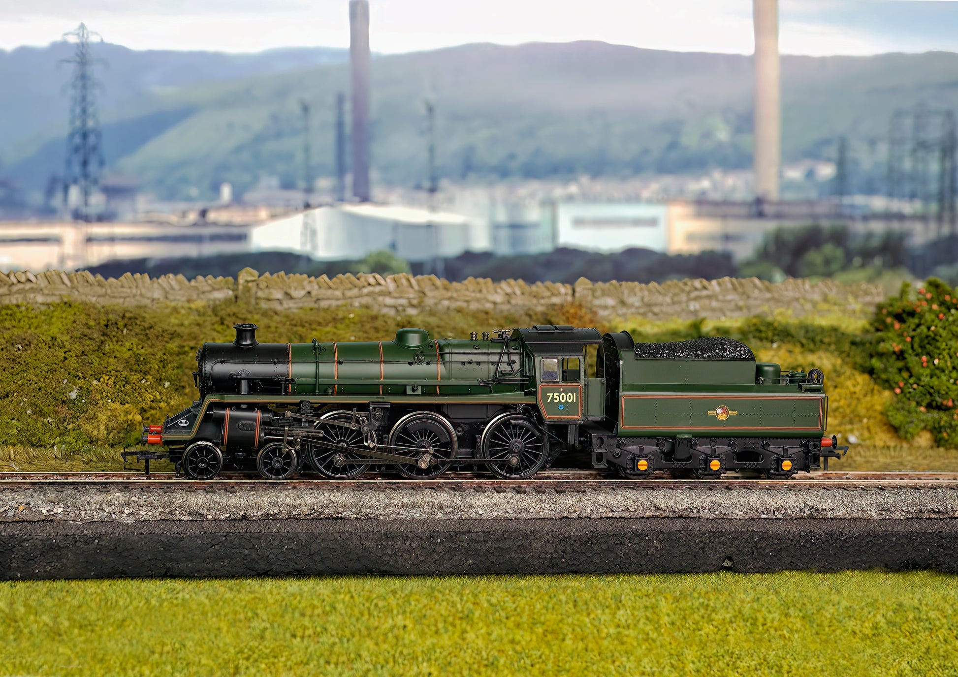 Bachmann 30-060A Standard 4MT BR Lined Green Late Crest 75001 - Chester Model Centre