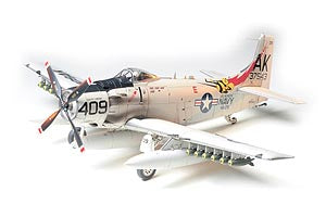 Tamiya 61058 1:48 Douglas A-1H Skyraider US Navy - Chester Model Centre