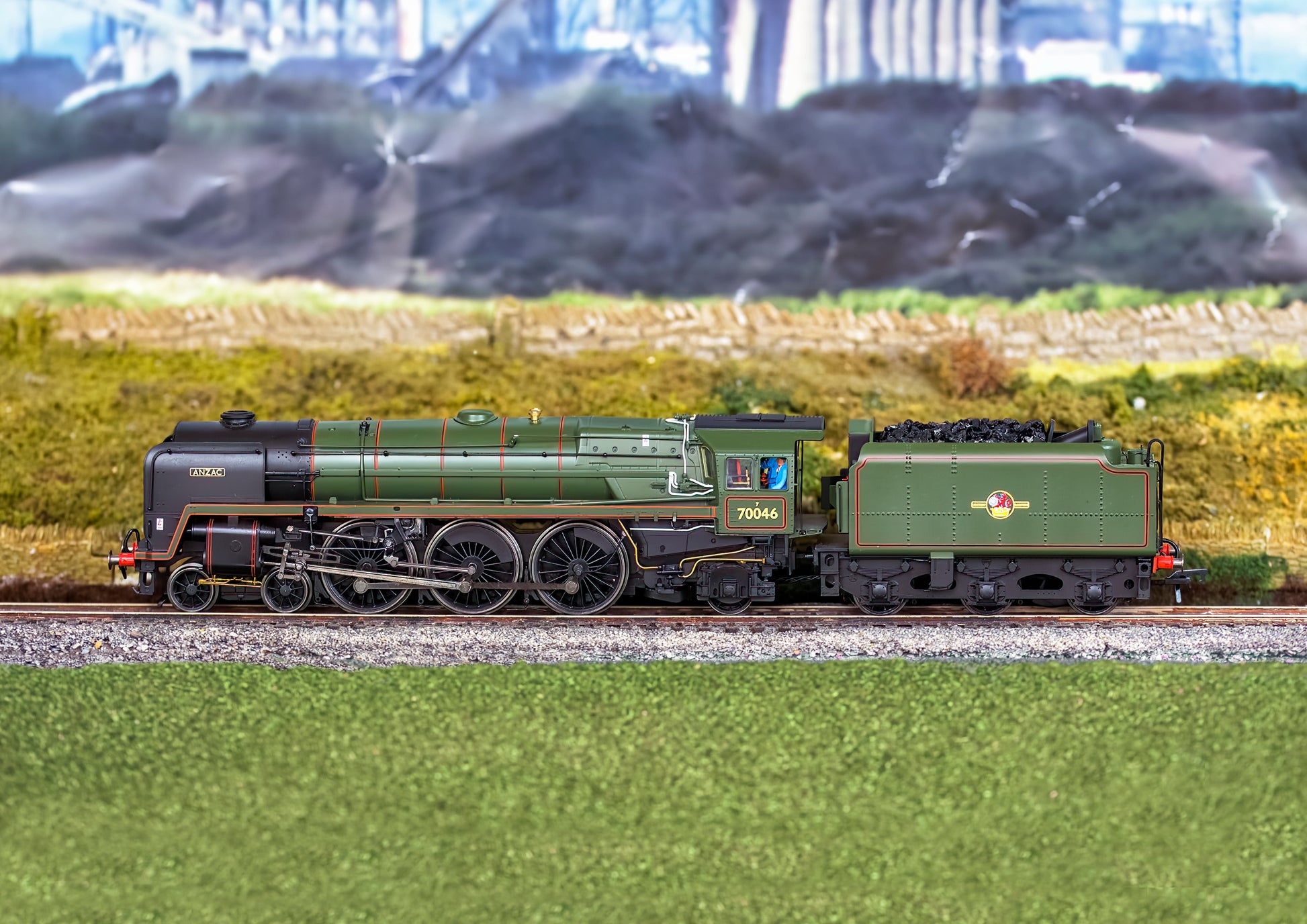 Hornby R3643DS BR 4-6-2 Britannia Class "Anzac" BR Green with Late Crest - YouChoos Sound Decoder Fitted - Chester Model Centre