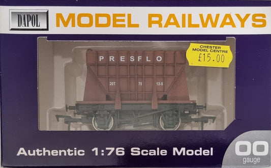 Dapol B763 Presflo in plain brown with "PRESFLO" text - Chester Model Centre