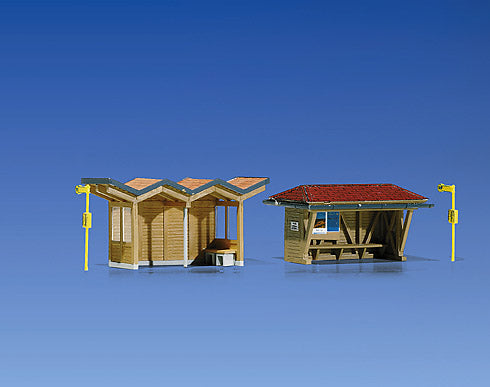 2 Bus Stop Shelters (Timber) Era III - Chester Model Centre