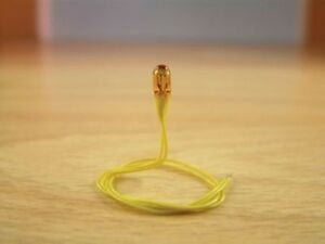 PACK OF 10 YELLOW 12V GRAIN OF WHEAT BULBS - Chester Model Centre