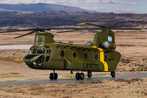 Corgi AA34217 Boeing CH-47C Chinook AE-520, Falklands War 1982 - Chester Model Centre