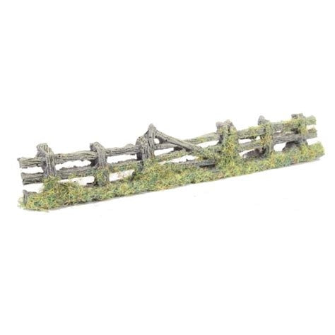 OO Gauge Rough Weathered Fencing With Gate (Bag of 6) - Chester Model Centre