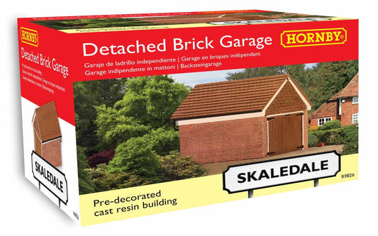 Hornby R9826 OO Gauge Detached Brick Garage - Chester Model Centre